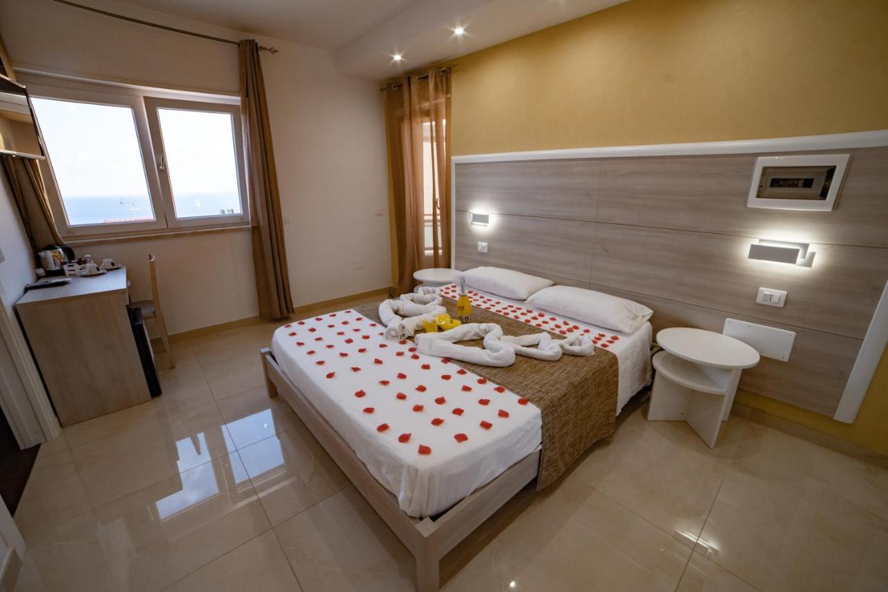 B&B Jerocades Parghelia Kültér fotó